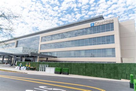 City of Hope Comprehensive Cancer Center .